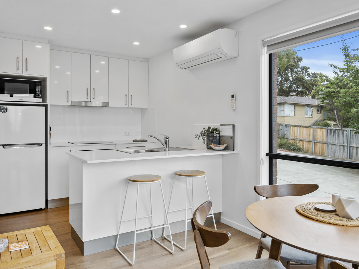 245 Roslyn Avenue, Blackmans Bay, TAS 7052 - Image 7