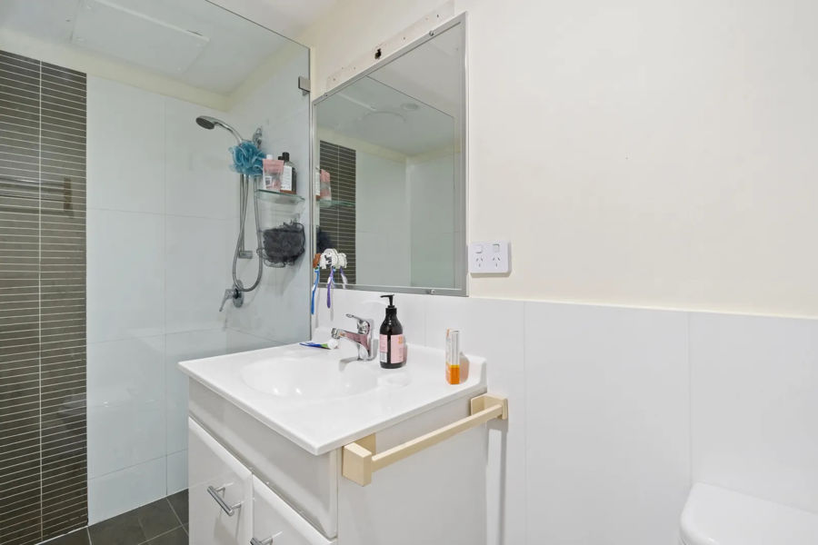 BRITANNIA 10 111 OLD BURLEIGH ROAD, BROADBEACH QLD 4218 - Image 10