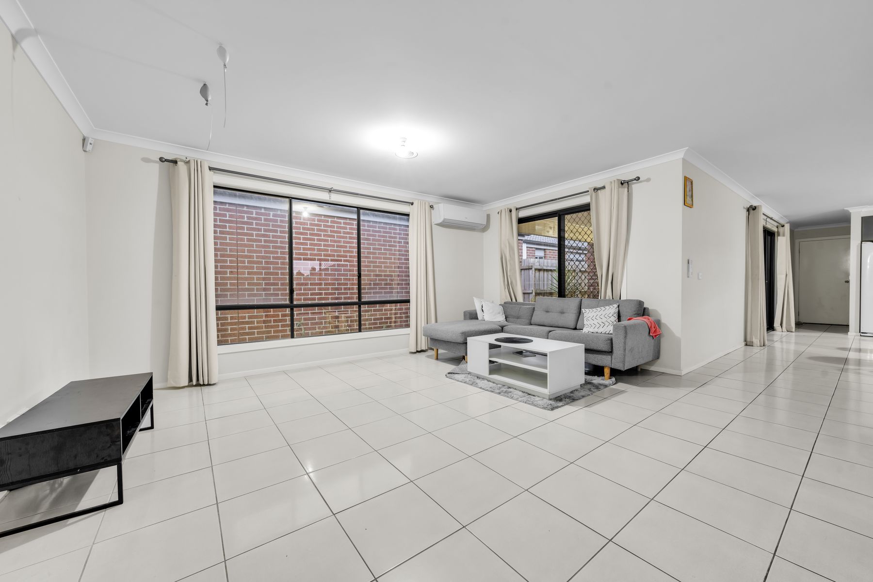 38 Parklink Drive, Cranbourne East, VIC 3977 - Image 4