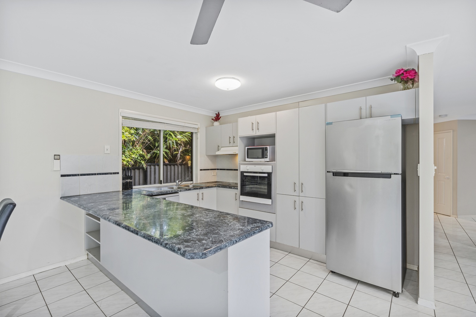 28 BALLYBUNION DRIVE, Parkwood QLD 4214 - Image 2