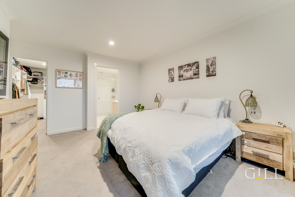 4-bedroom unit at 35 KINROSS PARADE, Clyde North VIC 3978, Casey, Victoria
