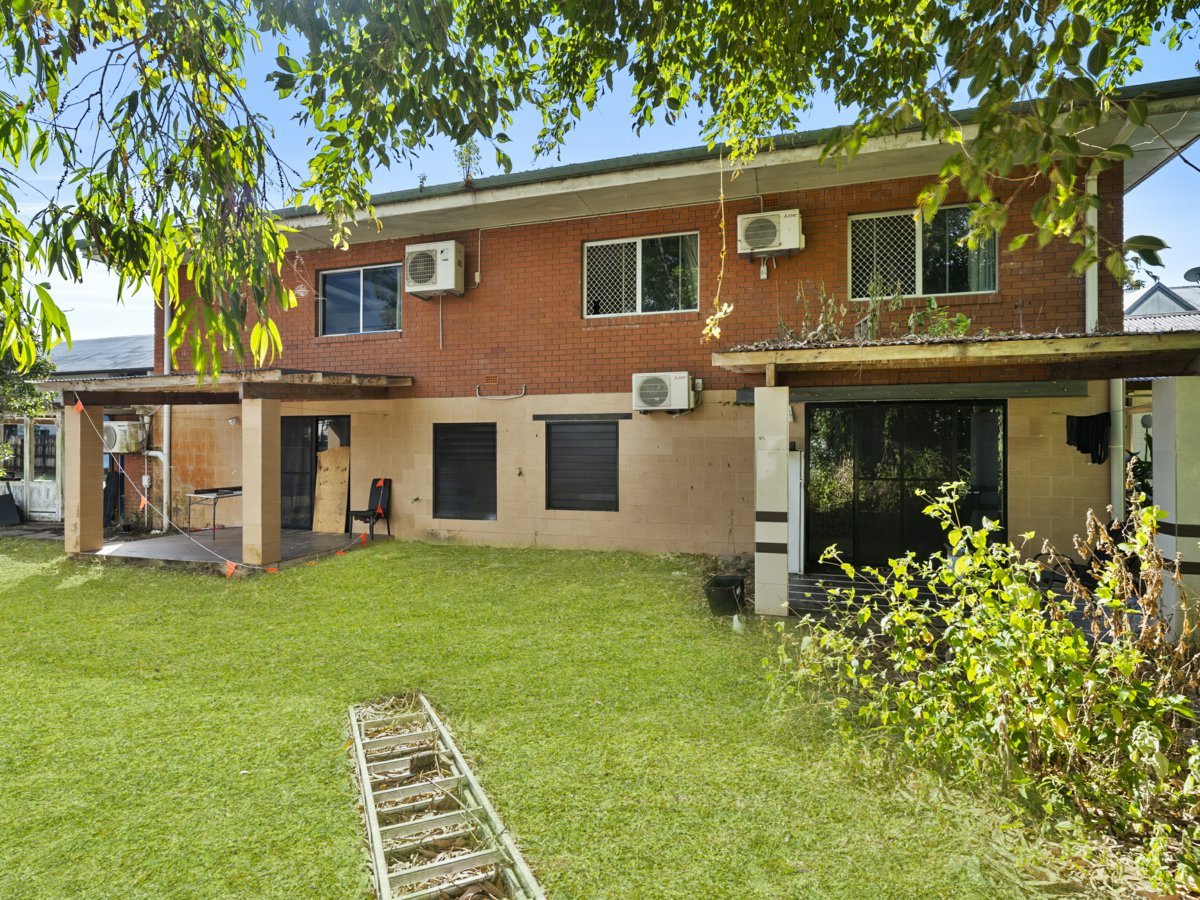 7-bedroom house at 10 Mayers Street, Manunda, QLD 4870, Cairns, Queensland