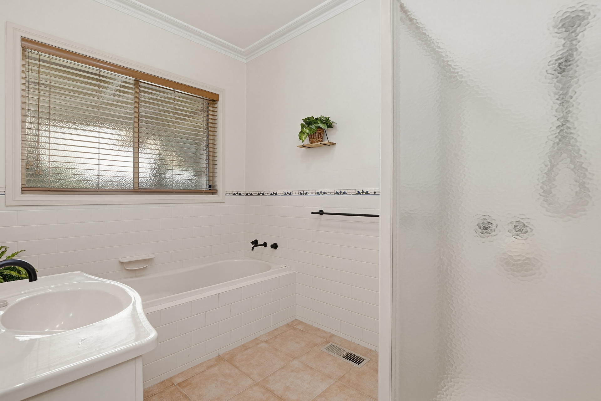 20 Yattarna Court, Broadford, Vic, 3658 - Image 5