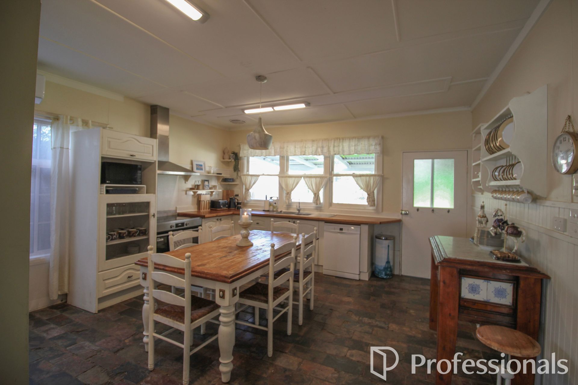 3-bedroom house at 9 King Street, Rosedale, VIC 3847, Wellington, Victoria