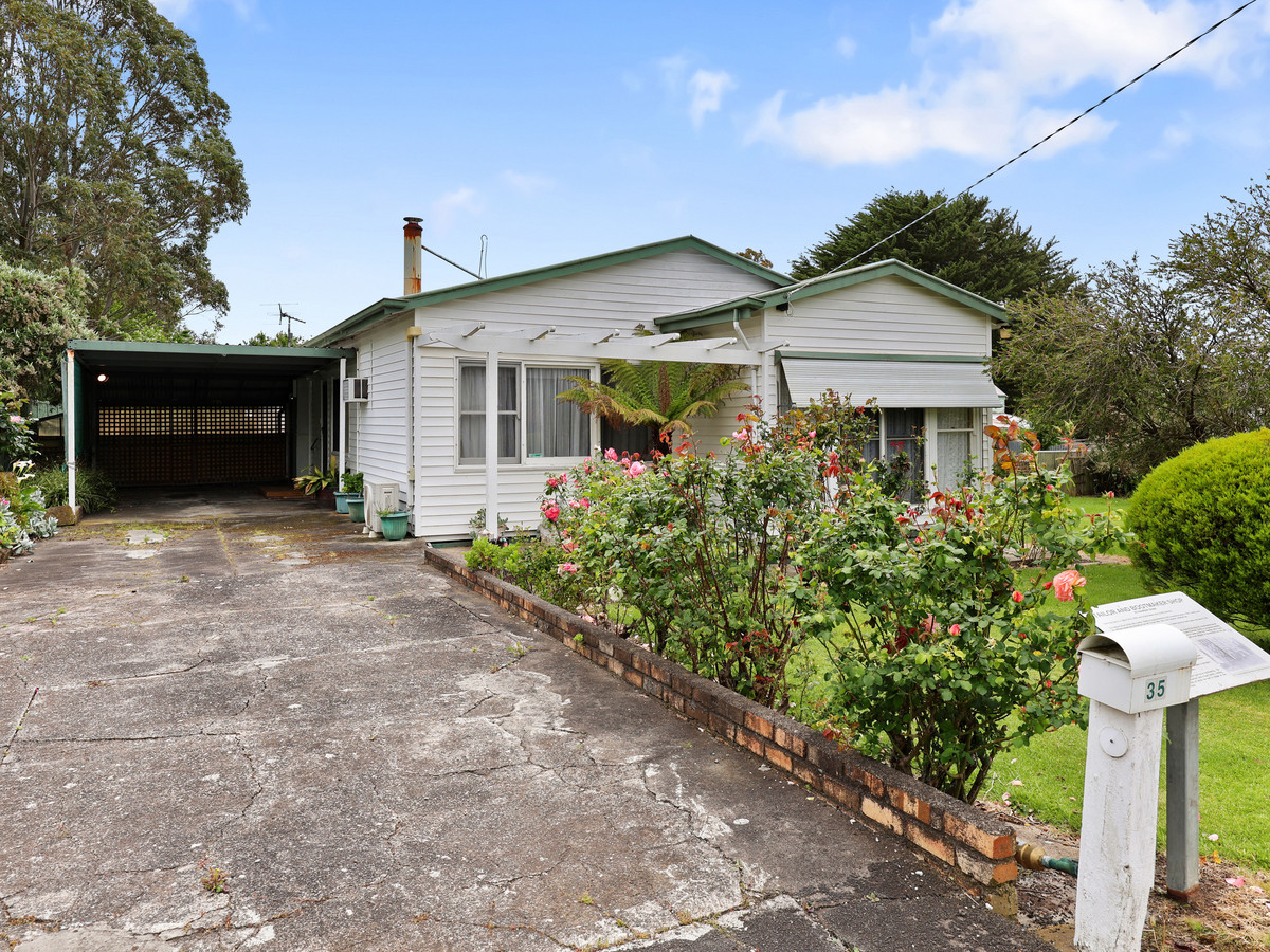 2-bedroom house at 35 HECKFIELD STREET, Macarthur VIC 3286, Moyne, Victoria