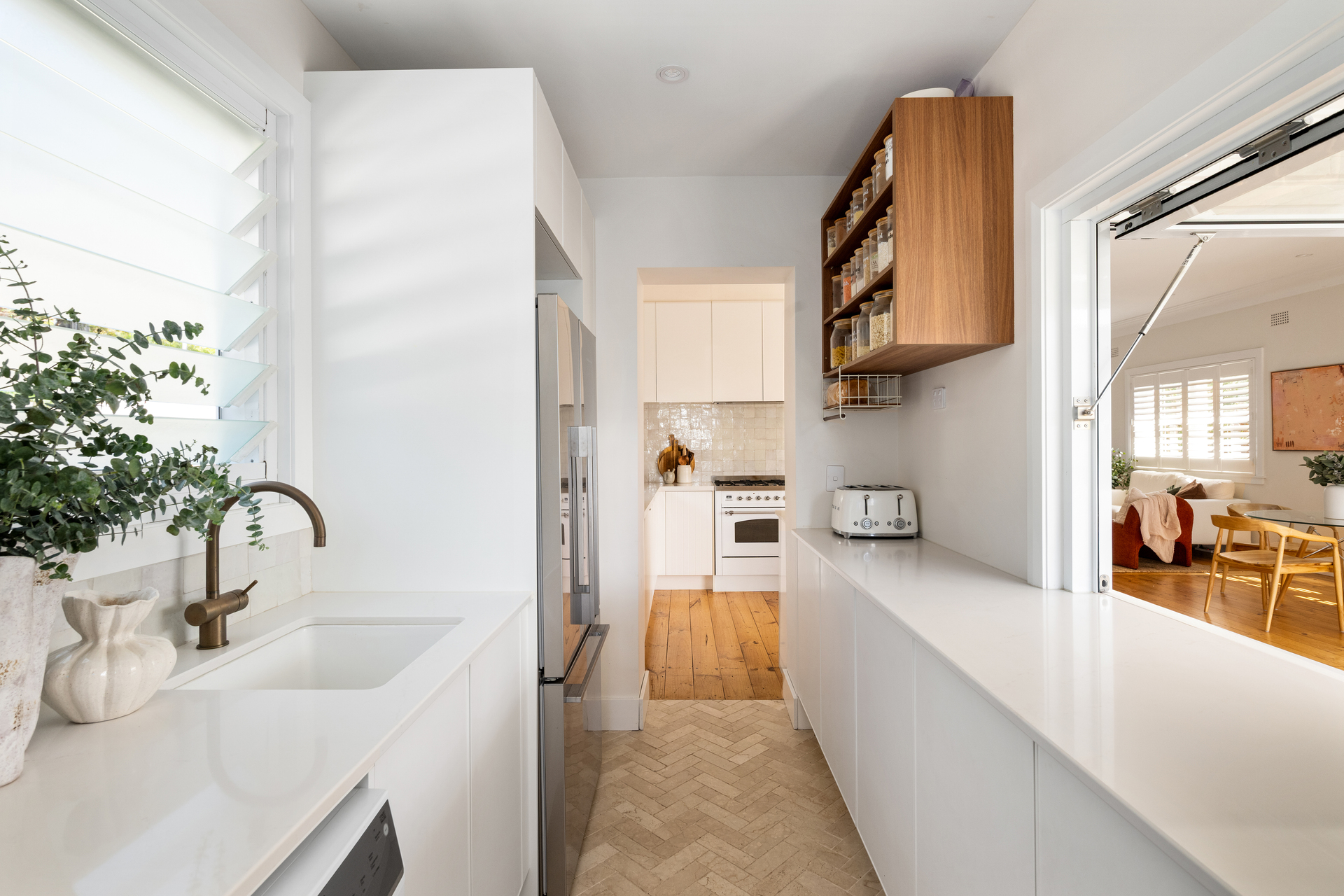 6 WARATAH STREET, Freshwater NSW 2096 - Image 6