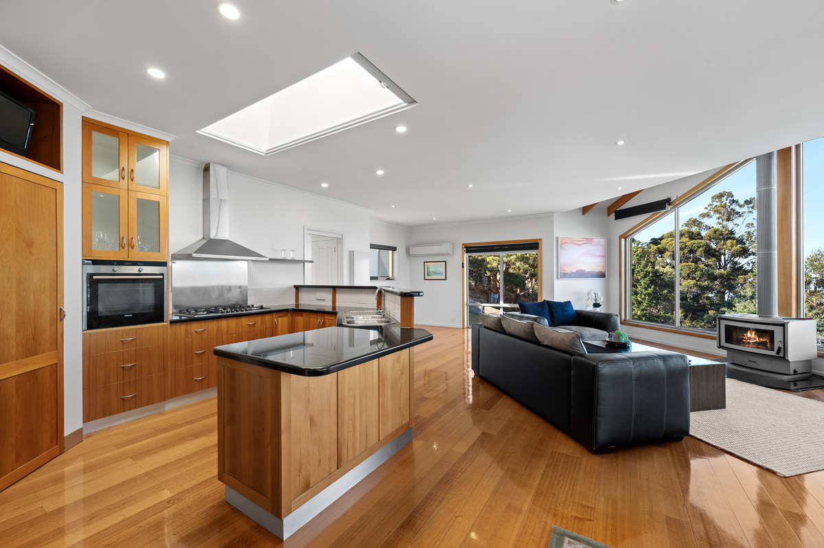 4 THELMA DRIVE, West Hobart TAS 7000 - Image 4