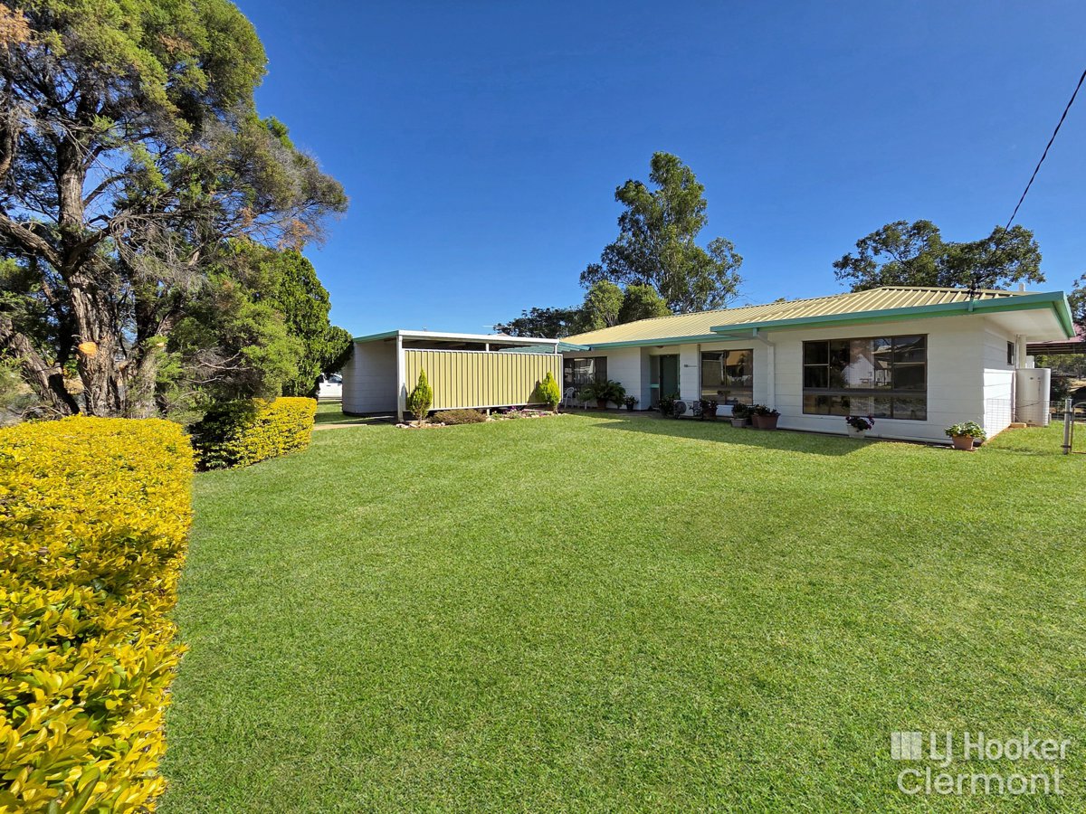 32 COLLINS STREET, Clermont QLD 4721 - Image 2