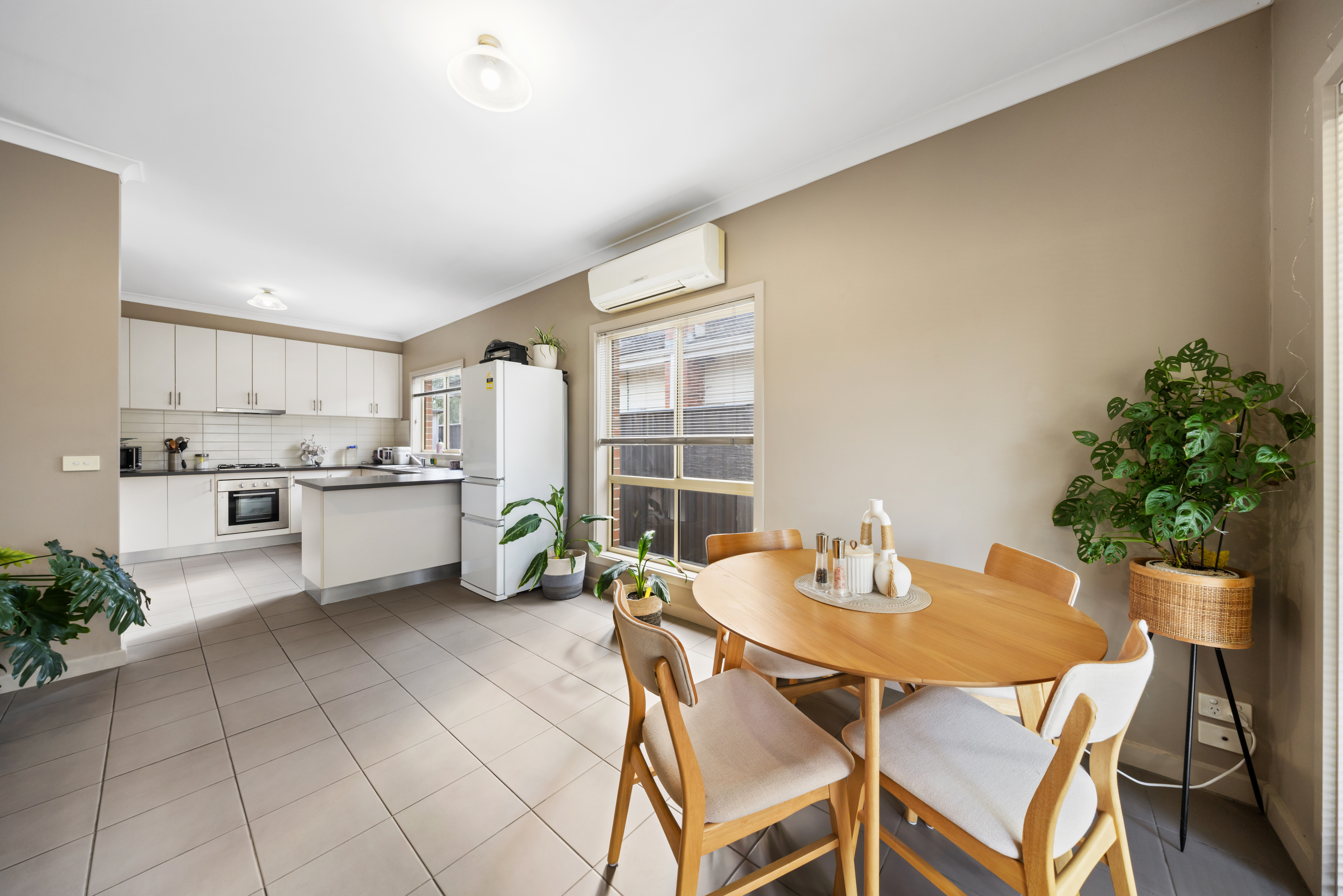2-bedroom unit at 529 Raymond Street, Sale, VIC 3850, Wellington, Victoria