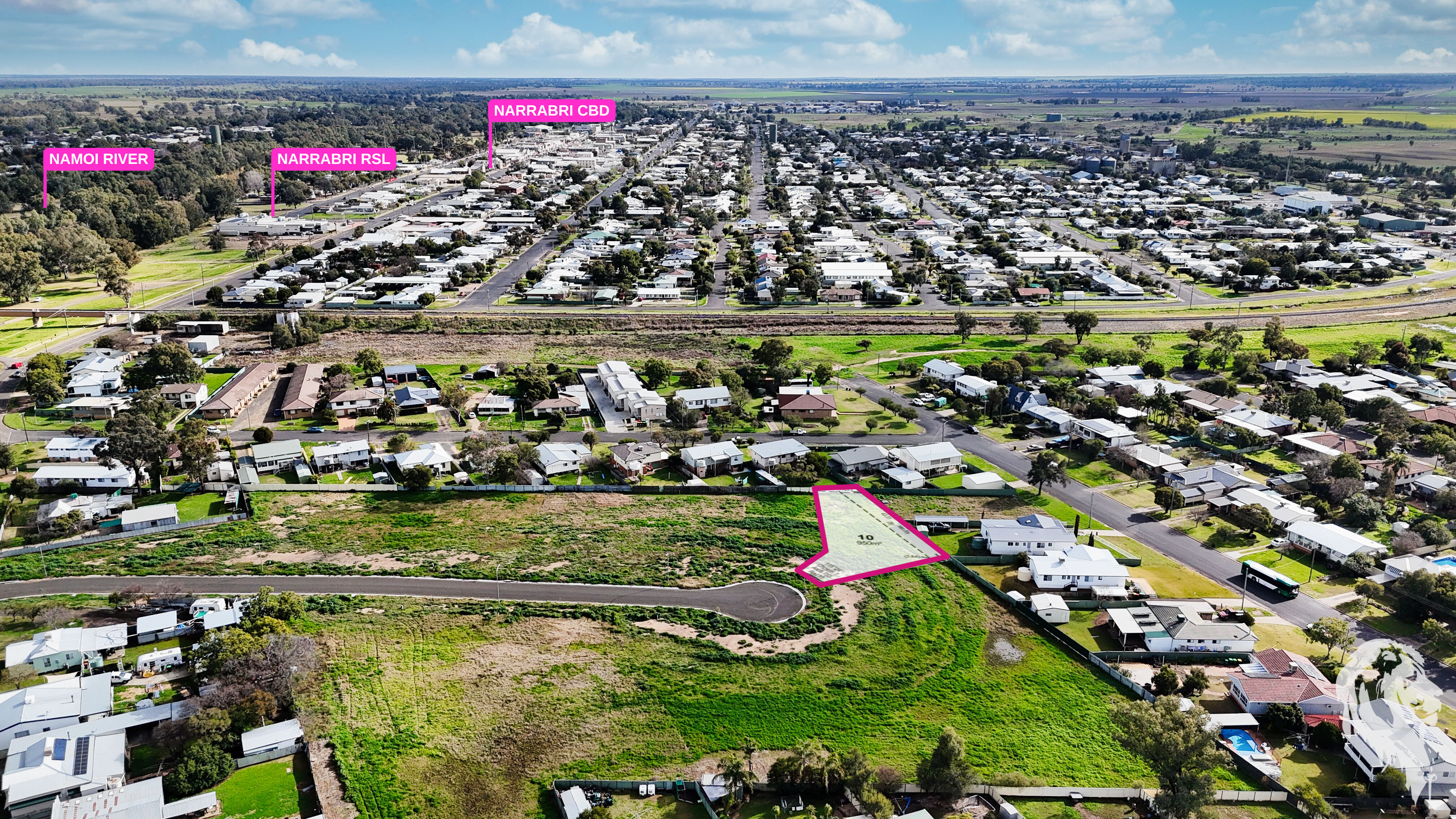 17 Brooks Close, Narrabri, NSW 2390 - Image 1