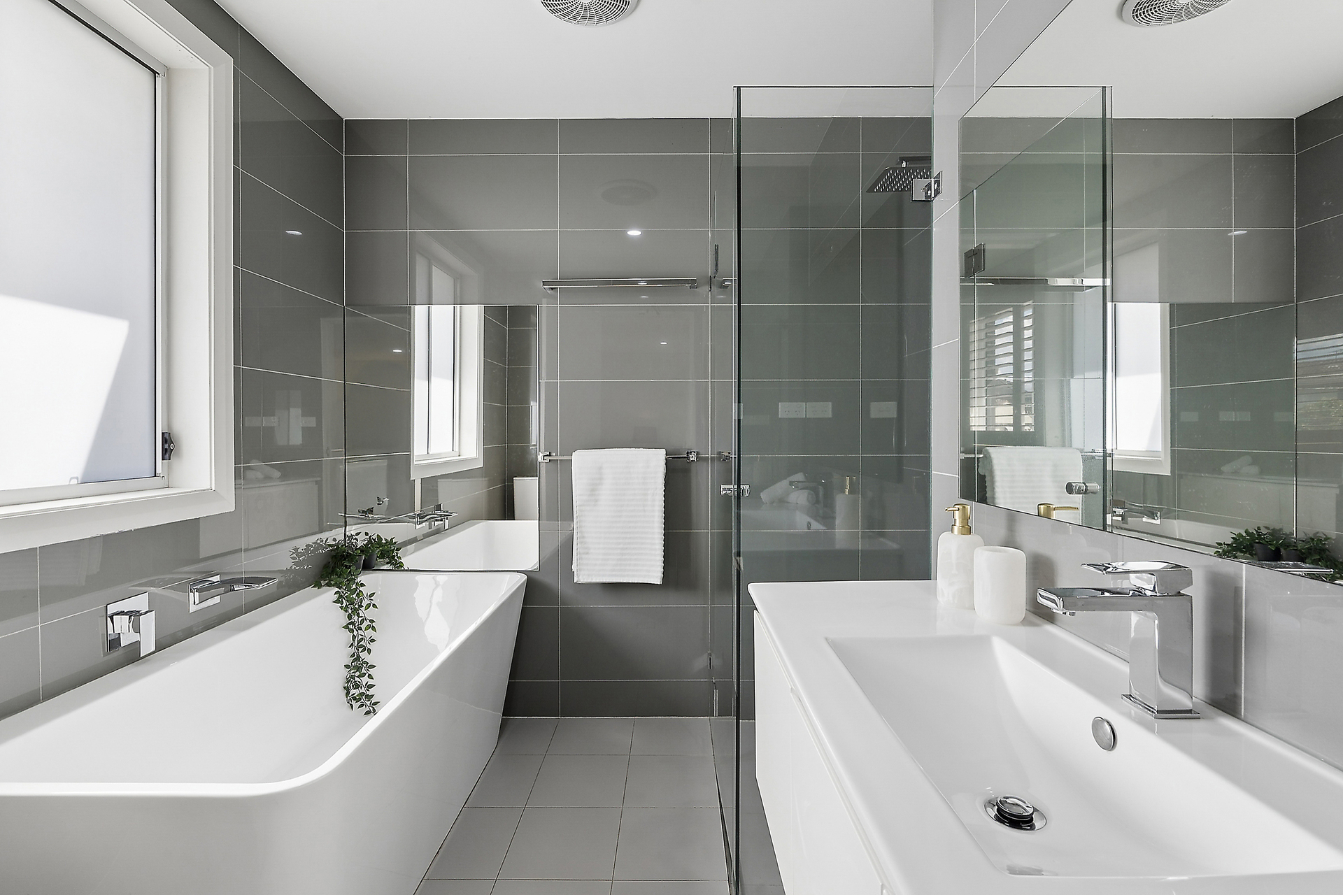 5-bedroom unit at 8 RUDD STREET, East Ryde NSW 2113, Ryde, New South Wales