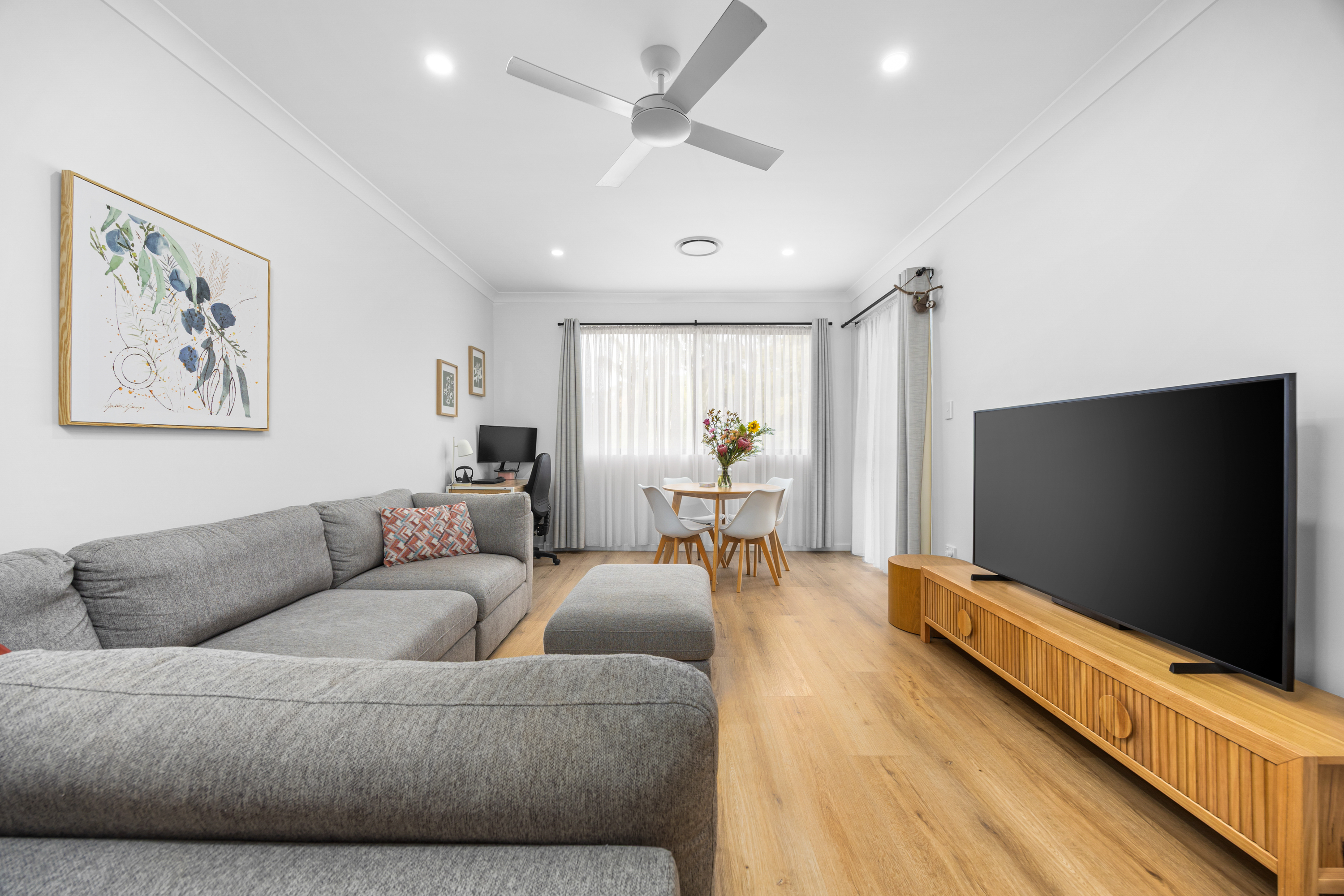 102 51 KING STREET, WARNERS BAY NSW 2282 - Image 2